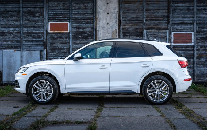 Audi Q5 cena 147000 przebieg: 40000, rok produkcji 2020 z Kraków małe 232